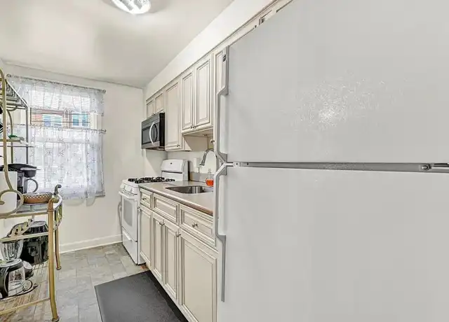Property at 3240 Westmont Ave, Baltimore, MD, 21216, 3 beds, 1 bath, [object Object]