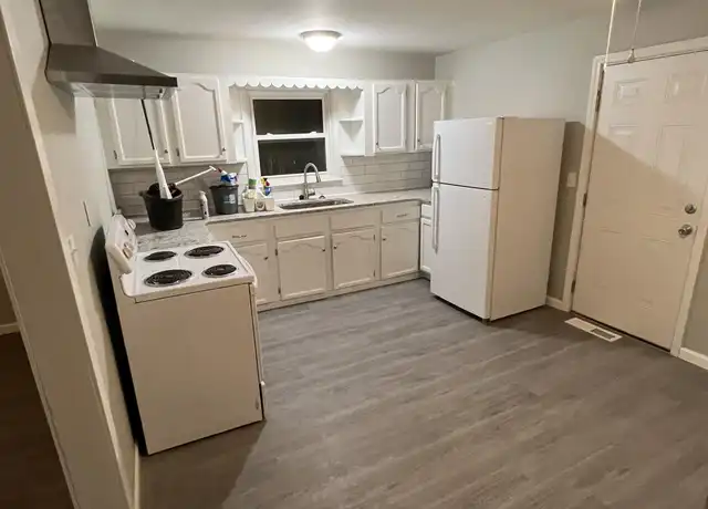 Property at 132 Allnutt Dr, Frankfort, KY, 40601, 3 beds, 1 bath, [object Object]