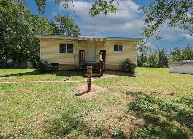 Property at 6180 Hillford Ave NE, Canton, OH, 44721, 2 beds, 1 bath, [object Object]