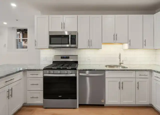 Property at 12 N Bennet St Unit 1, Boston, MA, 02113, 2 beds, 1 bath, [object Object]