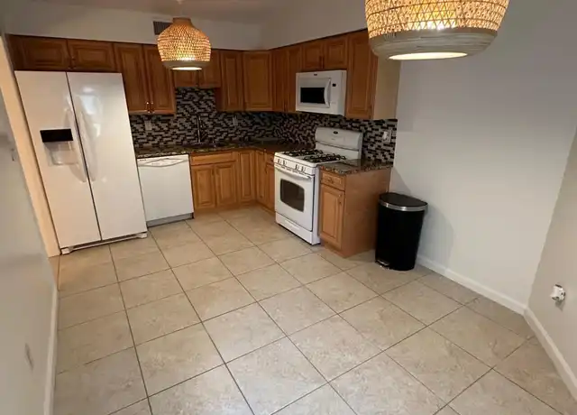 Property at 55 Smith St, Perth Amboy, NJ, 08861, 1 bed, 1 bath, [object Object]