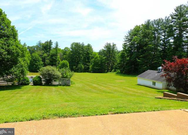 Photo of 901 Walker Rd, Great Falls, VA 22066