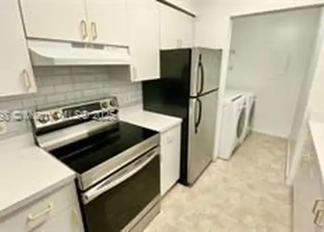 Property at 19901 E Country Club Dr, Miami, FL, 33180, 1 bed, 1 bath, [object Object]