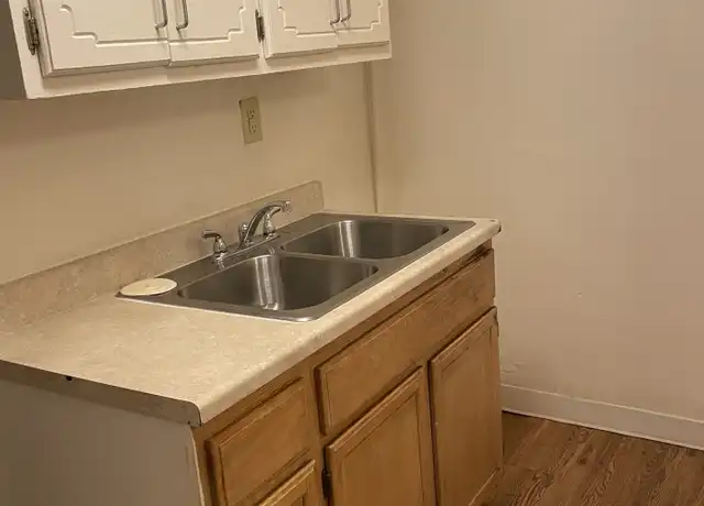 Property at 1110 Dr Martin Luther King Jr Ave NE, Albuquerque, NM, 87106, 1 bed, 1 bath, [object Object]