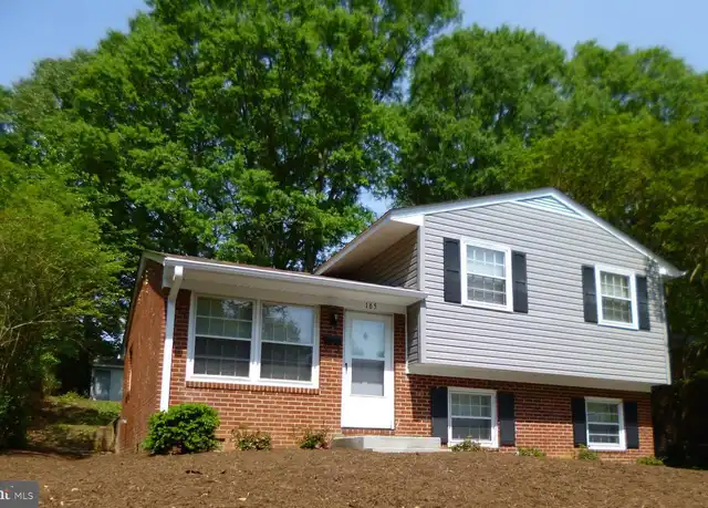 Property at 165 Longstreet Ave, Fredericksburg, VA, 22401, 3 beds, 1.5 baths, [object Object]