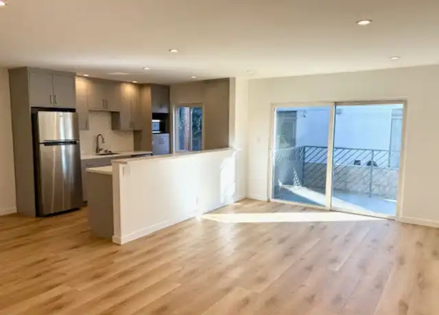 Property at 1000 Havenhurst Dr, West Hollywood, CA, 90046, 2 beds, 2 baths, [object Object]