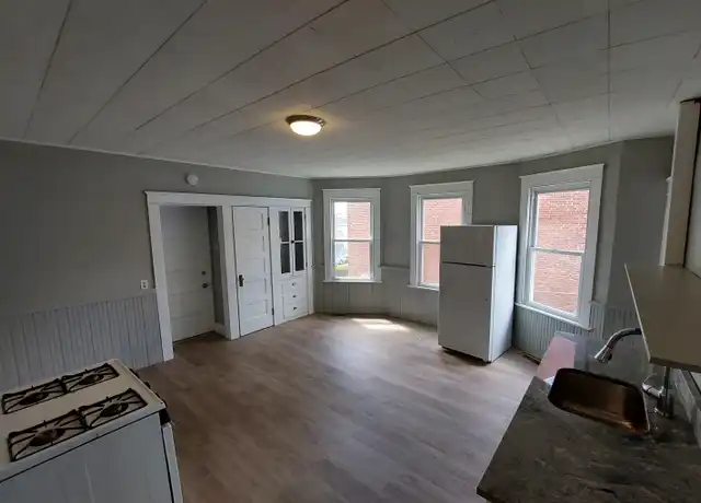 Property at 34 Beatty St Apt 1, New Britain, CT, 06051, 2 beds, 1 bath, [object Object]