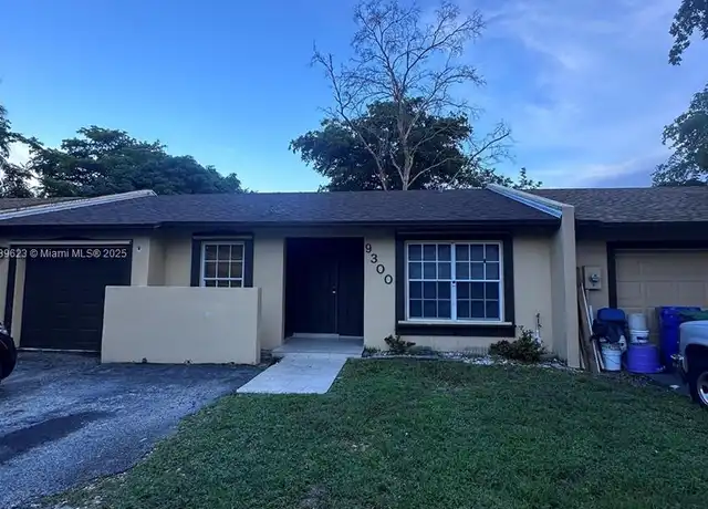 Property at 9300 E Elm Ln Unit 9300, Miramar, FL, 33025, 2 beds, 2 baths, [object Object]