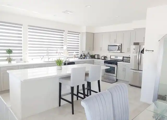 Property at 811 N Dalton Ave, Azusa, CA, 91702, 4 beds, 3.5 baths, [object Object]