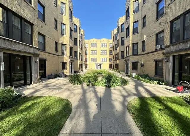 Property at 3817 N Greenview Ave Unit 1E, Chicago, IL, 60613, 0 beds, 1 bath, [object Object]
