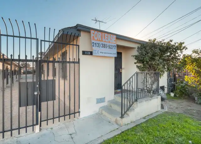 Property at 1124-1128 W. 110th - 1124 W 110th St, Los Angeles, CA, 90044, 2 beds, 1 bath, [object Object]