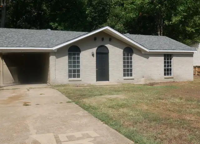 Property at 8015 Ashbrook Dr, Southaven, MS, 38671, 3 beds, 1 bath, [object Object]