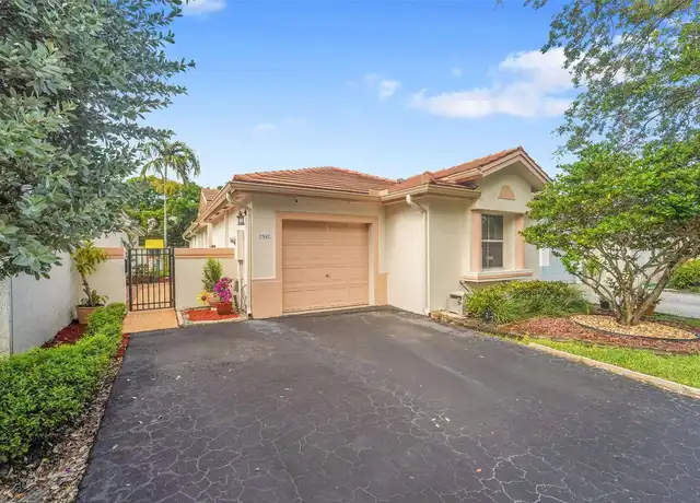 Property at 7542 NW 3rd St, Plantation, FL, 33317, 3 beds, 2 baths, [object Object]