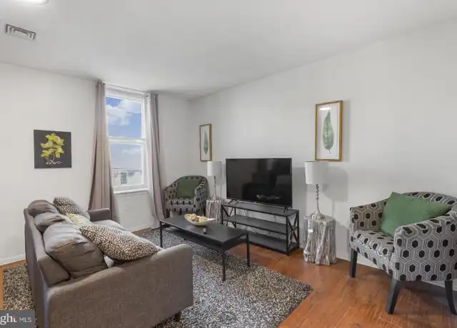 Property at 242 W Girard Ave Unit 2, Philadelphia, PA, 19123, 2 beds, 1 bath, [object Object]