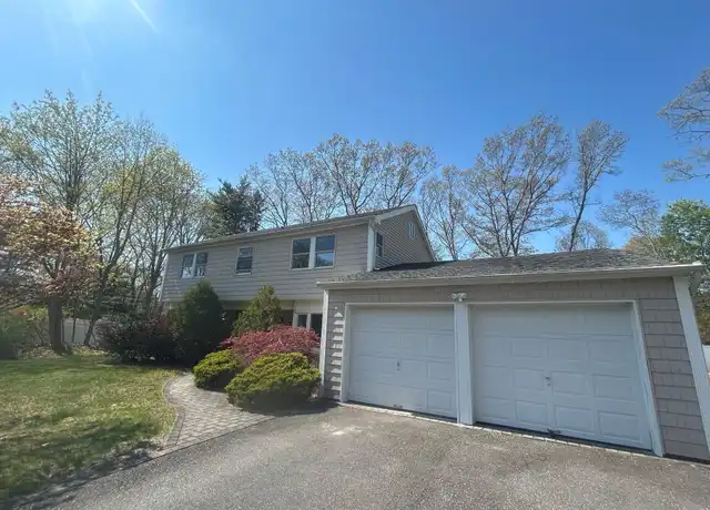 Property at 3 Seward Ct, Stony Brook, NY, 11790, 5 beds, 3.5 baths, [object Object]