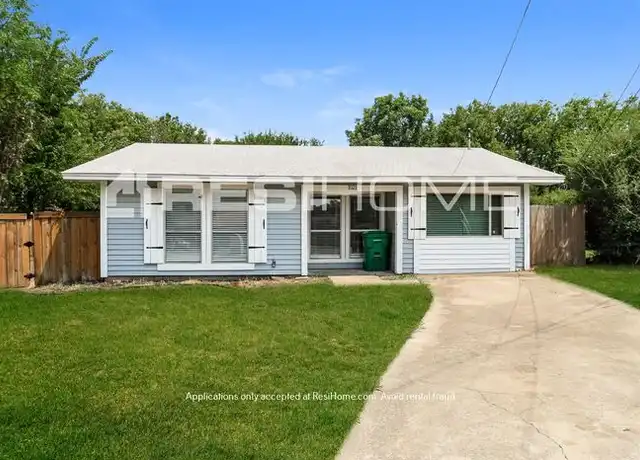 Property at 1021 Baldwin St, Denton, TX, 76205, 4 beds, 2 baths, [object Object]