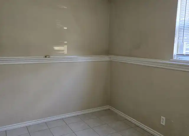 Property at 5820 E 149th St, Grandview, MO, 64030, 1 bed, 1 bath, [object Object]