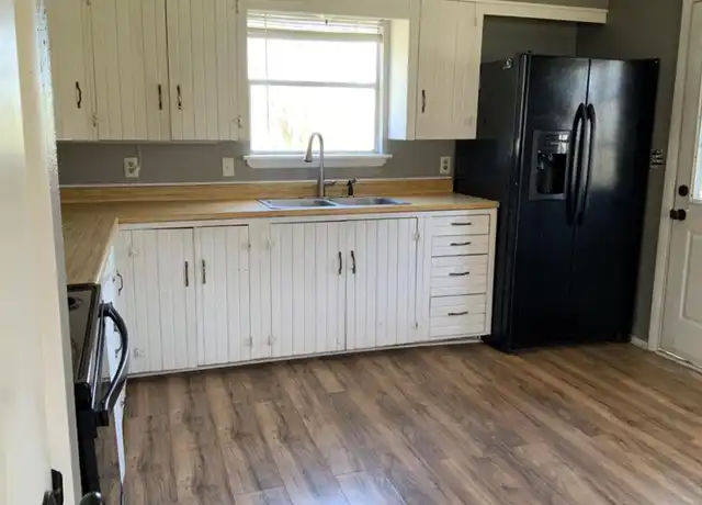 Property at 2820 Fisher Hill Rd #3, Baytown, TX, 77520, 1 bed, 1 bath, [object Object]