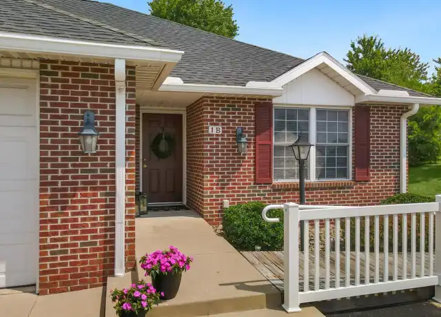 Property at Mt. Vernon Manor - 3953 Mount Vernon Blvd, Norton, OH, 44203, 2 beds, 2 baths, [object Object]