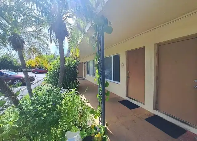 Property at 2303 S Federal Hwy #8, Boynton Beach, FL, 33435, 1 bed, 1 bath, [object Object]