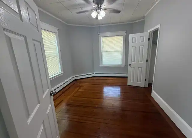 Property at 34 Coolidge St Unit 1 Front, Lawrence, MA, 01843, 2 beds, 1 bath, [object Object]
