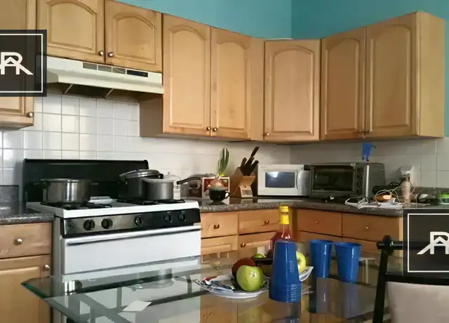 Property at 17 Stratton Ter Unit 4, Waltham, MA, 02453, 2 beds, 1 bath, [object Object]