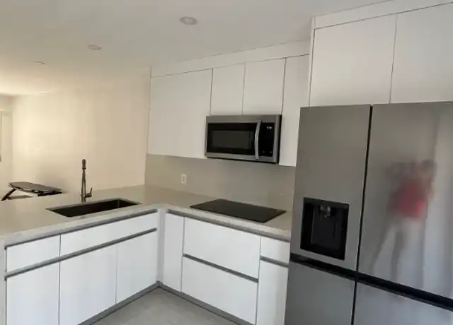 Property at 5420 W 21st Ave, Hialeah, FL, 33016, 2 beds, 2 baths, [object Object]