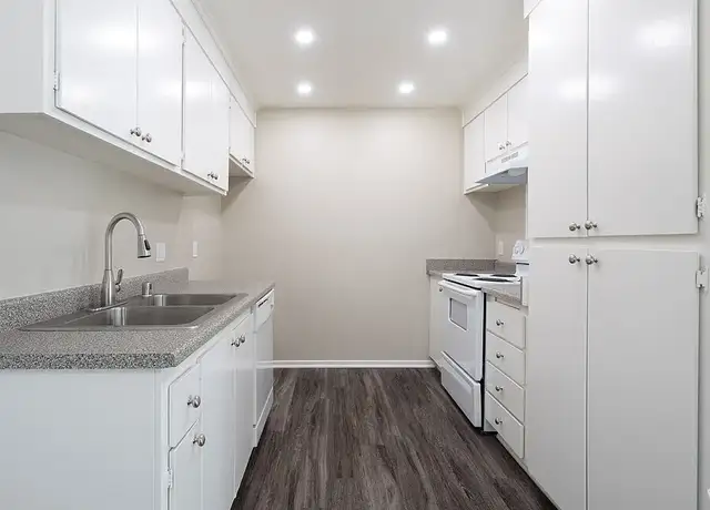 Photo of 16350 S Harbor Blvd, Santa Ana, CA 92704