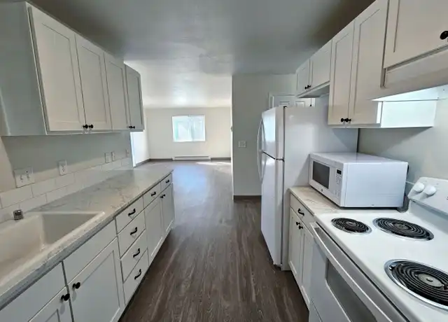 Property at 337 N Fillmore St Unit A, Kennewick, WA, 99336, 3 beds, 2 baths, [object Object]