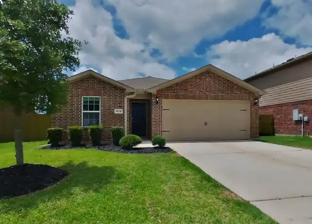 Property at 904 American Monarch Dr, La Marque, TX, 77568, 3 beds, 2 baths, [object Object]