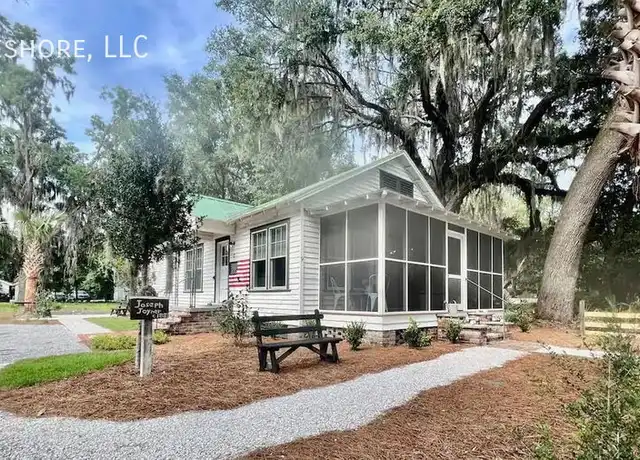 Property at 209 Bluffton Rd, Bluffton, SC, 29910, 3 beds, 2 baths, [object Object]