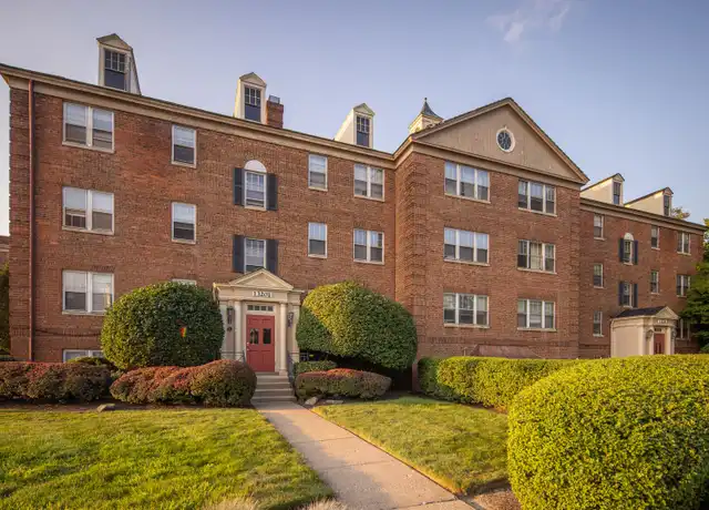 Property at 2590 N Moreland Blvd, Shaker Heights, OH, 44120, 2 beds, 1 bath, [object Object]