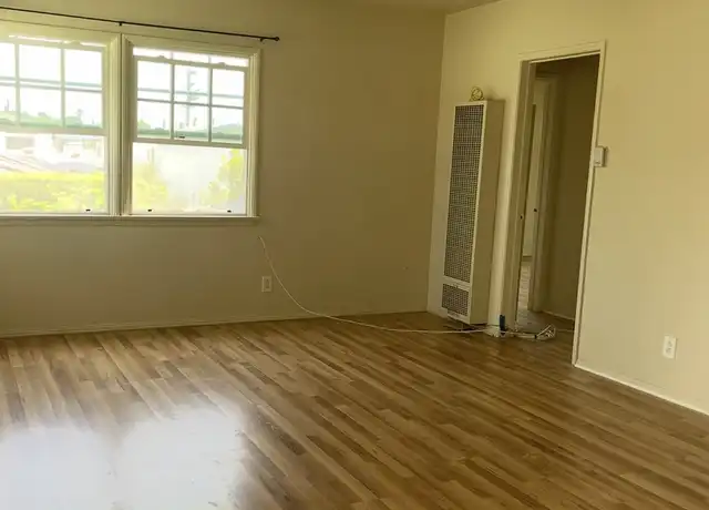 Property at 1226 25th St Unit C Unit b, Santa Monica, CA, 90404, 1 bed, 1 bath, [object Object]