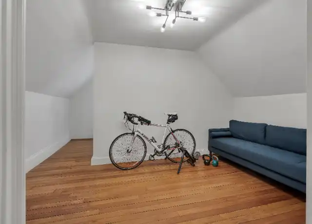 Property at 511 Angell St Unit 4, Providence, RI, 02906, 0 beds, 1 bath, [object Object]