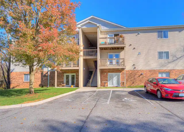 Property at 709 Giles Rd, Blacksburg, VA, 24060, 3 beds, 2 baths, [object Object]