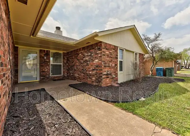Property at 1300 Kelly Park Rd, Edmond, OK, 73003, 3 beds, 2 baths, [object Object]