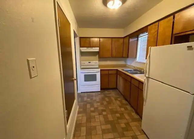 Property at 544 Montevista Dr NE #10, Los Lunas, NM, 87031, 1 bed, 1 bath, [object Object]