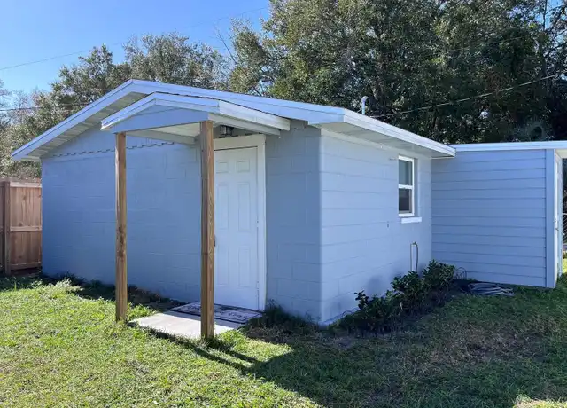 Property at 5721 6th St, Zephyrhills, FL, 33542, 1 bed, 1 bath, [object Object]