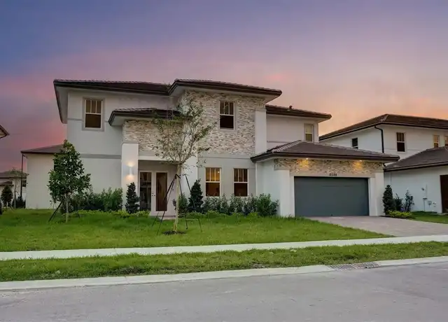 Property at 12328 Green Oak Dr, Davie, FL, 33330, 4 beds, 3 baths, [object Object]
