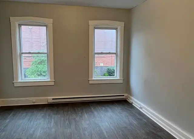 Property at 635 Manor St Apt 3, Lancaster, PA, 17603, 2 beds, 1 bath, [object Object]