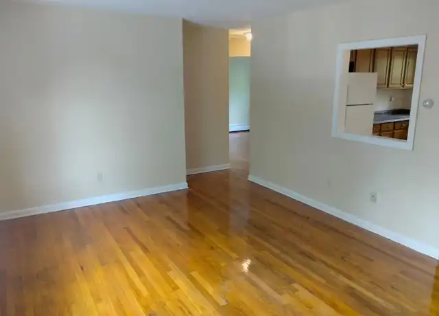 Property at 29-31 Annawan St Unit A6, Hartford, CT, 06114, 2 beds, 1 bath, [object Object]