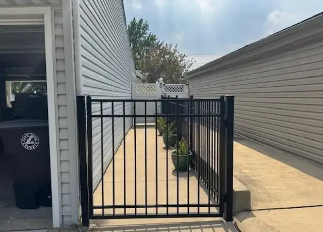 Property at 29525 Robert Dr, Livonia, MI, 48150, 3 beds, 2 baths, [object Object]