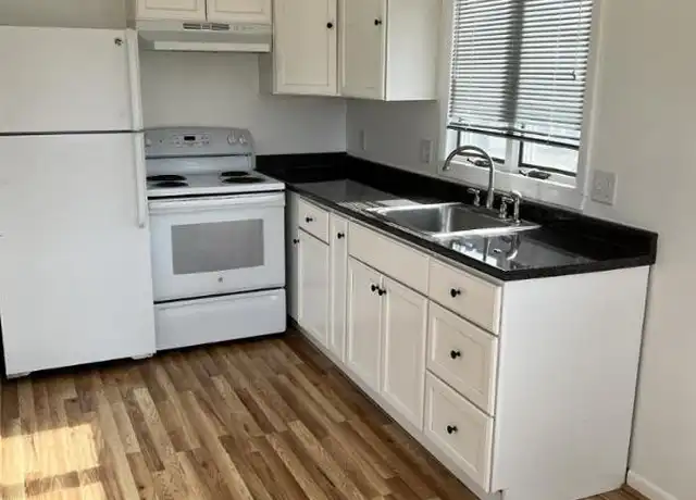 Property at 6b Sugarloaf St, South Deerfield, MA, 01373, 2 beds, 1 bath, [object Object]