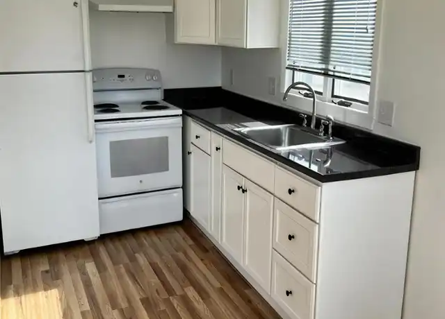 Property at 6b Sugarloaf St, South Deerfield, MA, 01373, 2 beds, 1 bath, [object Object]