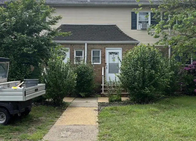Property at 72 Manchester Ct Unit B, Freehold, NJ, 07728, 2 beds, 1.5 baths, [object Object]