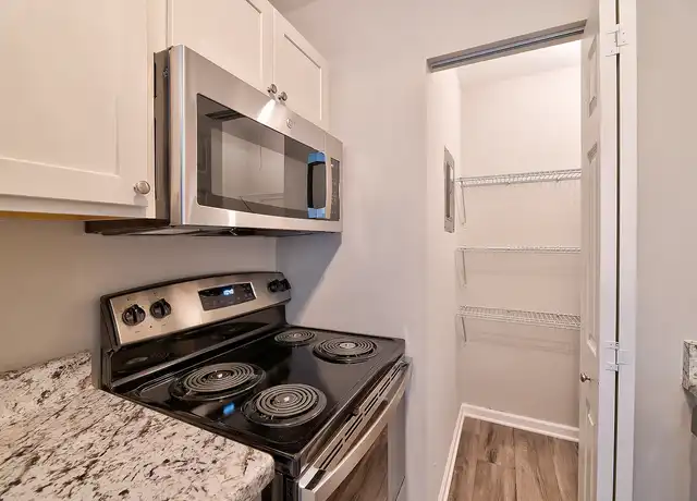 Property at Glen Hills Apartments - 6600 N Sidney Pl, Milwaukee, WI, 53209, 1-2 bed, 1 bath, [object Object]