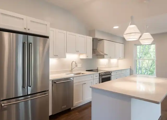 Property at 57 Savin Hill Ave Unit 3, Boston, MA, 02125, 1 bed, 1 bath, [object Object]