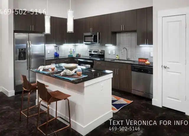 Property at 1945 Bennett Ave, Dallas, TX, 75206, 2 beds, 2 baths, [object Object]