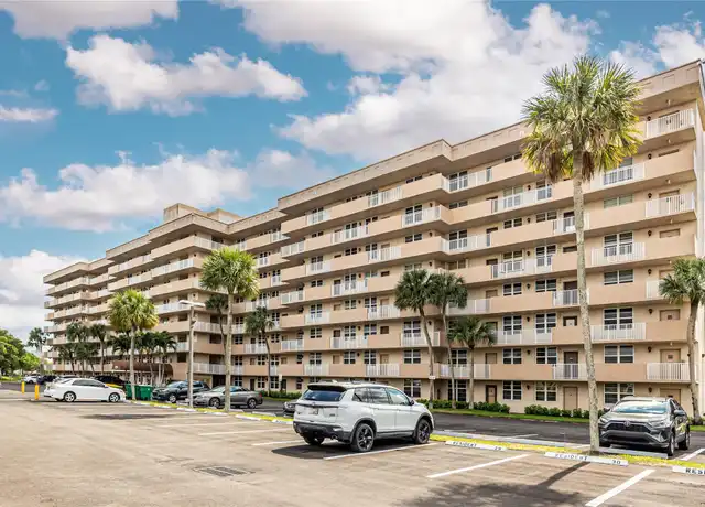 Property at 250 Jacaranda Dr, Plantation, FL, 33324, 2 beds, 2 baths, [object Object]