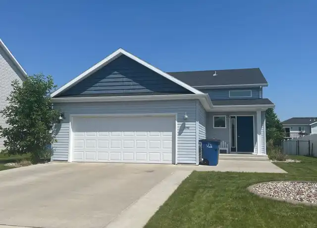 Property at 3242 26th St S, Moorhead, MN, 56560, 4 beds, 3 baths, [object Object]